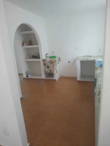 Casa Muy Amplia Ya Que Son Dos Unidas Por Dentro.