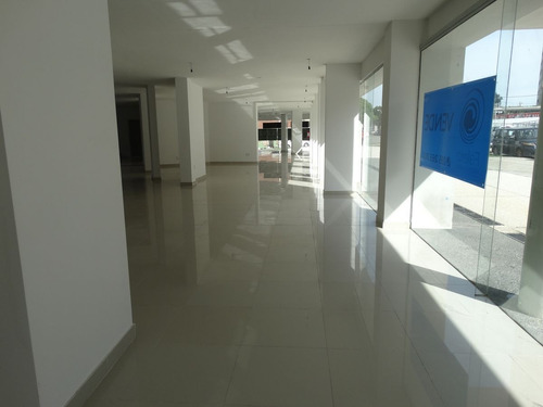 Local Comercial, Proximo A Avda. Italia!!!