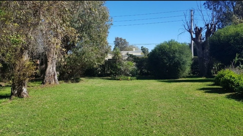 Imagen 1 de 9 de Casa Con Pileta En Canning En Venta