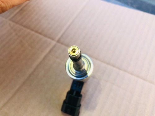 Imagen 4 de 8 de Inyector Gasolina 3.6 Camaro Traverse Acadia Cama 12638530 F
