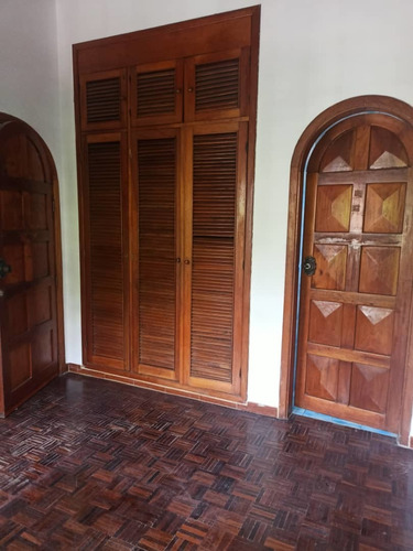 Imagen 8 de 14 de Venta De Casa - Urb. Los Nuevos Teques - Los Teques