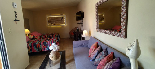 Casa Sola En Venta, Con Alberca, 2 Bungalows, Limites Con Cuernavaca