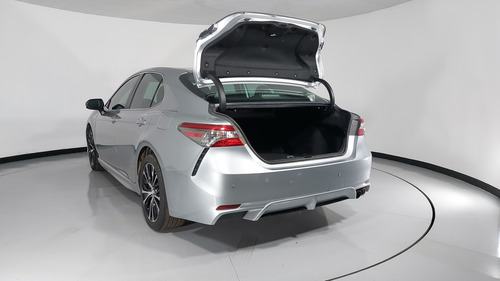 Toyota Camry 2.5 SE AUTO
