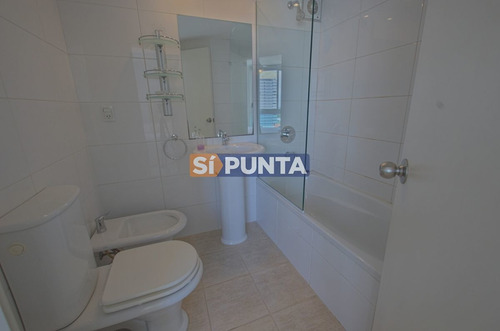 Imagen 21 de 26 de Apartamento En Alquiler - Brava
