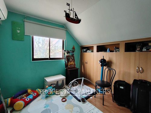 Arriendo Remodelada Casa, Sector Arboleda Peñalolé...