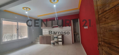 Imagen 3 de 8 de Venta De Hermosa Casa Tipo Duplex En Guaymallen A Estrenar