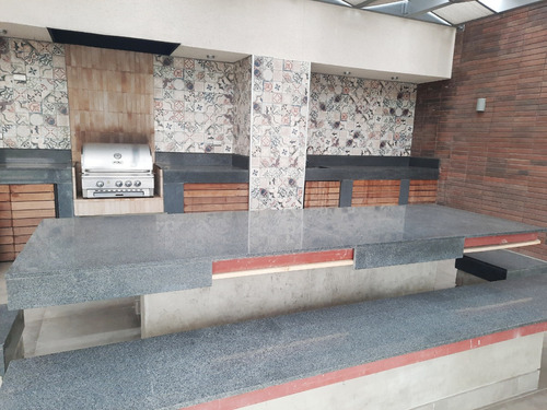 Como Nuevo Y Con Gran Terraza