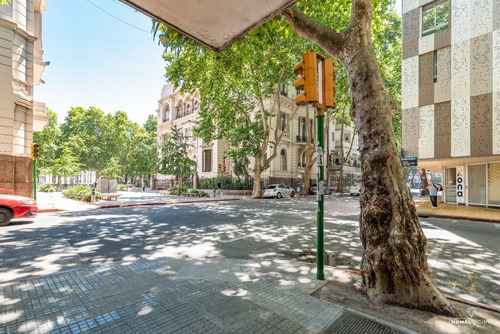 Imagen 7 de 15 de Se Vende Monoambiente Con Kitchenette Y Garage En El Centro Piso Alto A Pasos De Plaza Cagancha Y Poder Judicial