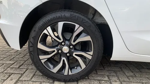 Chevrolet Onix 1.0T Premier Hatch At