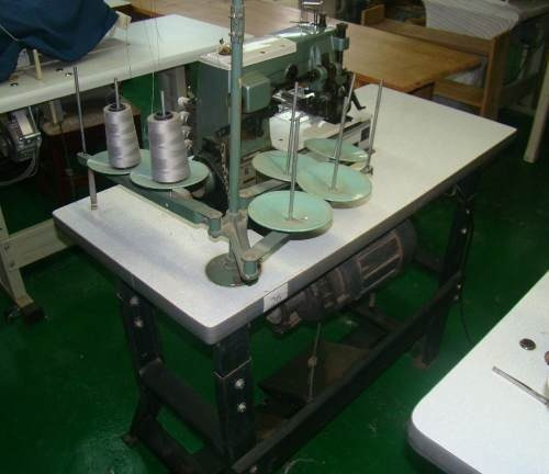 Máquina De Pregar Cós, Aplicar, Colocar Cós Em Calça Jeans (Usado)