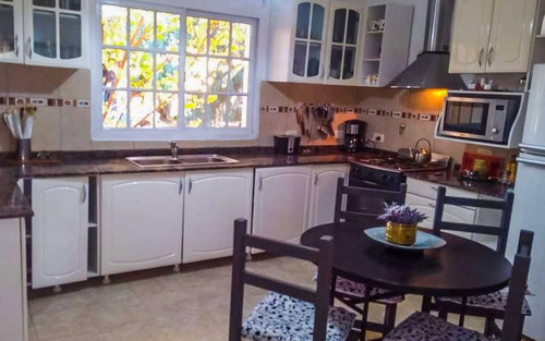 Venta. Casa 2 Dormitorios 2 Dtos. San Francisco De Monte De Oro.