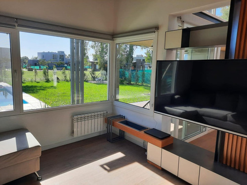 Imagen 2 de 30 de Casa En Venta En Pilar