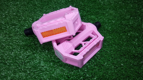 Pedales De Plastico Rosca Gruesa Rosado