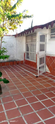 En Venta Casa Ubicada En Cagua Urb. El Saman, Sector La Haciendita. Mv/1586