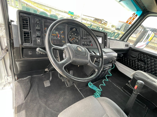 Scania / T142 H 4x2 S / Modificada