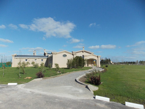 Imagen 4 de 8 de Ruta 58 Canning Lagos De San Eliseo