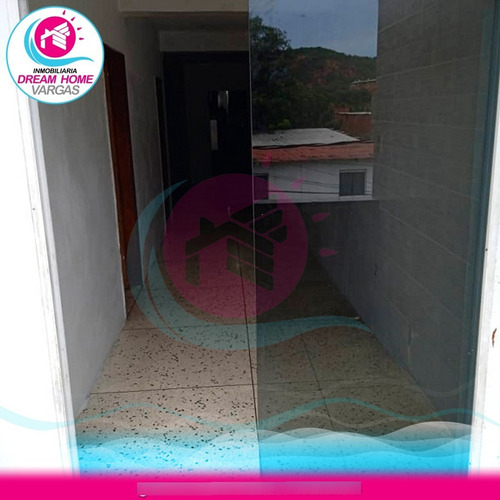 Imagen 4 de 5 de Casa En Venta Calle Ppal. Ezequiel Zamora, Catia La Mar La Guaira.