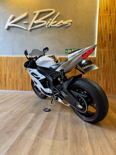 Yamaha R6
