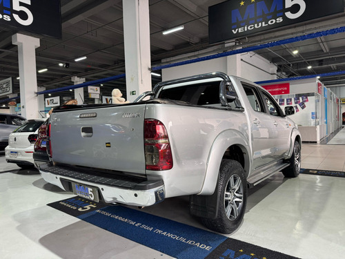 Toyota Hilux 2.7 SR 4X2 CD 16V FLEX 4P AUTOMÁTICO