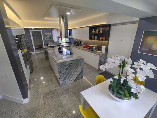 Imagen 5 de 19 de Venta De Pent House Duplex En Los Palos Grandes