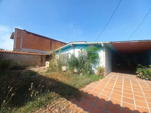 Casa En Urb. Orticeño, Palo Negro / 003jsc