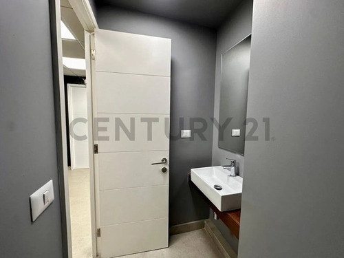Oficina Corporativa En Arriendo A Pasos De Parque Chicureo