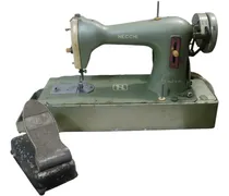 Comprar Maquina De Coser Necchi Dinova Antigua De Mesa*funciona Bien