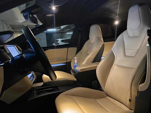 Imagen 14 de 15 de Tesla S 90d