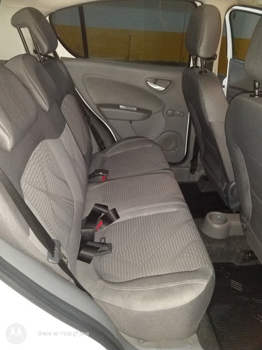 Fiat Palio 2015 1.4 Attractive Flex 5p