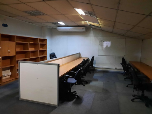 Gran Galpon Con Local Comercial (84811)
