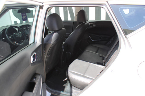 Imagen 6 de 11 de Kia Soul 2020 2.0 Ex Pack At