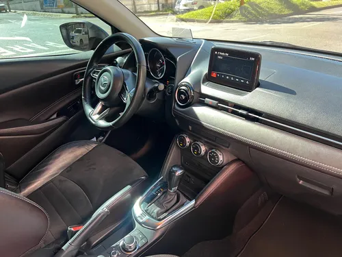 Mazda 2 Touring Cc1500 Automático