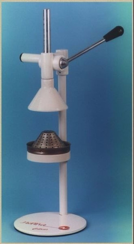 Imagen 5 de 5 de Exprimidor Manual Citricos Comercial Con Jarra Marca Nativa