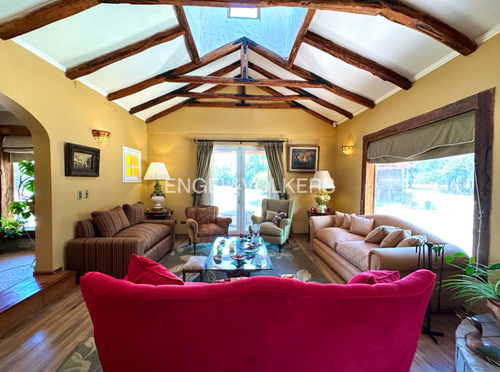 Casa Chilena De 1 Piso En Algarrobos De Batuco