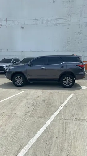 Toyota Fortuner 2.4 Diésel Srv 4X2
