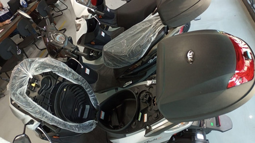 Imagem 11 de 13 de People 300 Gti Abs - Citycom 300 - Suzuki