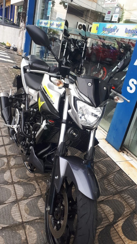 Imagem 9 de 12 de Yamaha Mt 03 321cc Abs 2018 Prata Único Dono