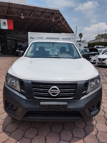 Imagen 3 de 11 de Nissan Np300 2.5 Estacas Dh Aa Pack Seg Mt 2016