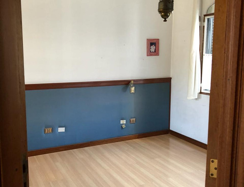 Imponente Casa De Estilo En Alvear Y Mendoza