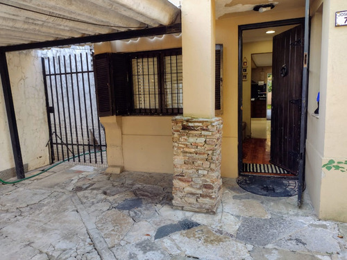 Casa En Venta 4 Ambientes +departamento En Haedo