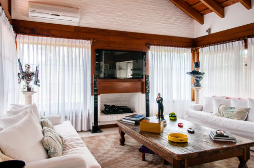 Casa En Venta De 7 Dormitorios En Playa Mansa