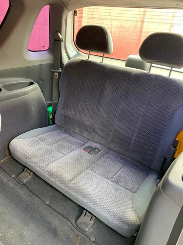 Kia Carens 2002