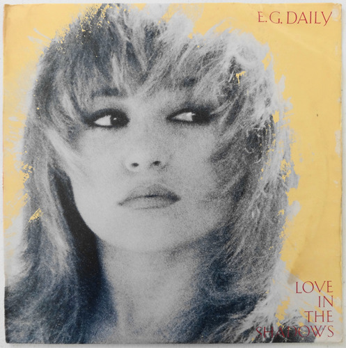 E.g. Daily Love In The Shadows Disco Importado