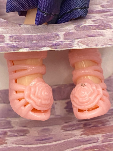 Muñeca Articulada Shining Abrigo Esponjoso Coleccionable