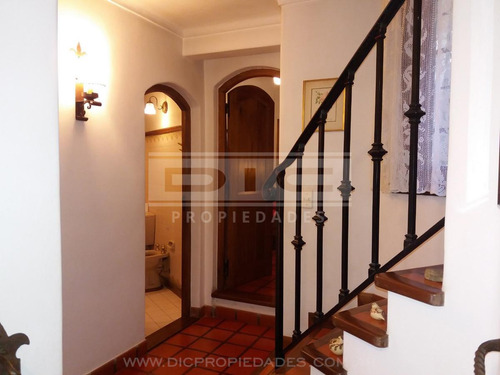 Residencia Estilo Provenzal Sobre Cul De Sac. Ápto Crédito/acepta Depto En Pte De Pago.venta Urgente