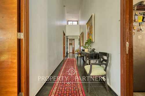 Excelente Casa Mediterránea En Condominio, Santia...