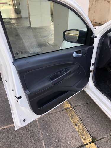 Imagem 4 de 12 de Volkswagen Gol 1.6 Total Flex