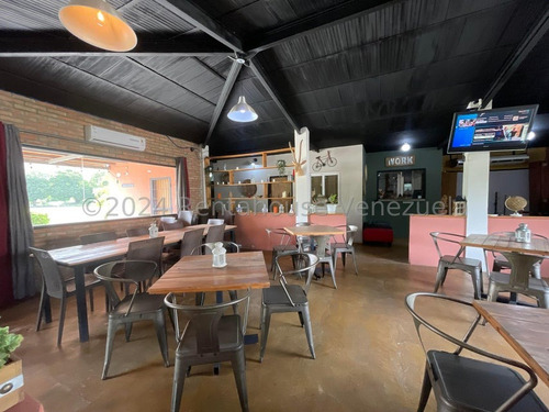 En Venta Negocio Restaurante En El Circulo Militar Las Delicias Maracay Todo Operativo Con Vista Al Lago Para Tus Eventos Kg