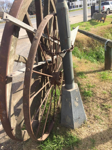 Ruedas Antiguas De Hierro