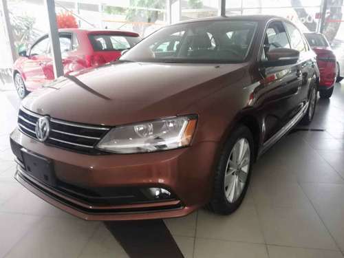 Imagen 3 de 13 de Volkswagen Jetta 2017 4p Comfortline L5/2.5 Man